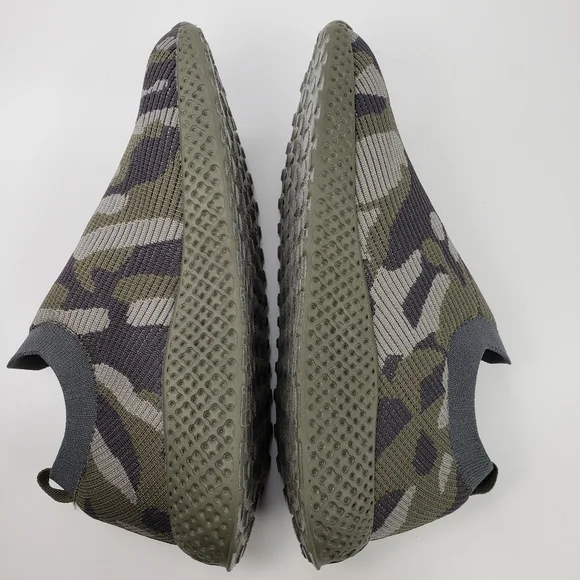 Blondo Sarah Thick Waterproof Camo Material Pull On Stretch Ankle Sneakers sz 9M - Picture 6 of 9